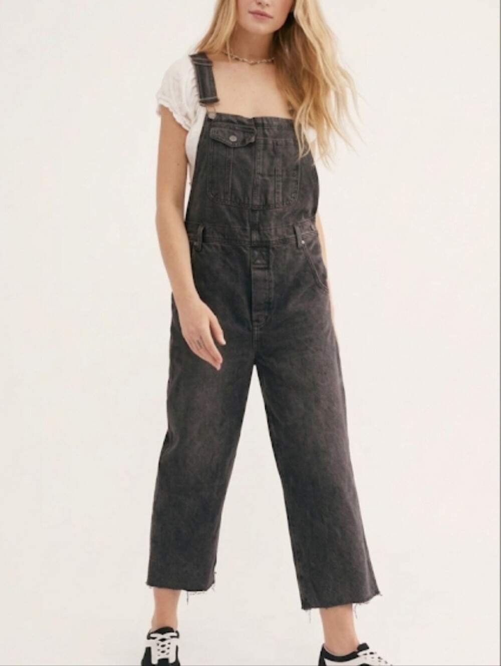 We The Free Baggy Boyfriend Gray Denim Overalls Criss Cross Raw Hem Crop